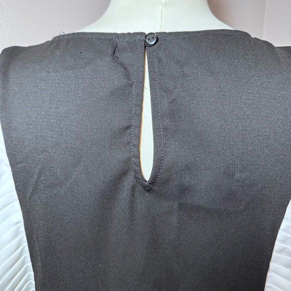 FAB’RIK Sleeveless Ruffle Accent Blouse BLACK-WHITE / SMALL - Picture 8 of 12
